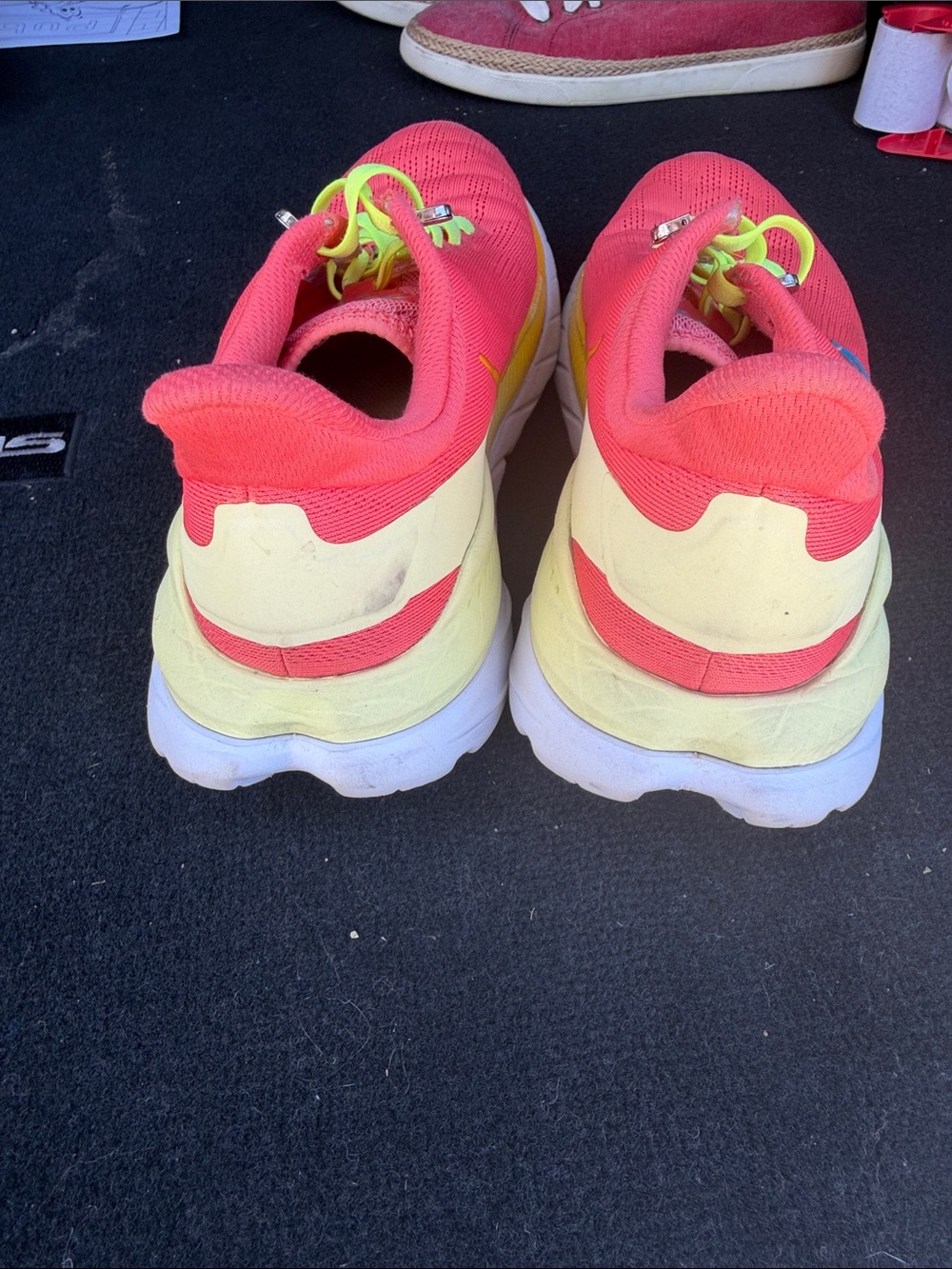 Hoka One One Mach 4 Pro Fly Hot Coral Size 8B - Picture 5 of 10